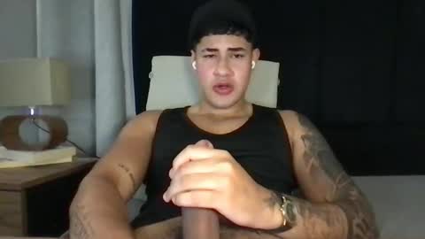 Javi    online show from 02-21-25, 04:29