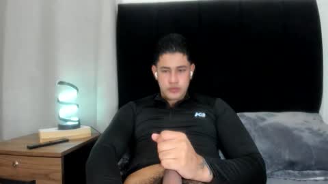 Snapshot of pablo_boston chatting on 04-28-26, 04:39 Javi online show from 04-28-26, 04:39