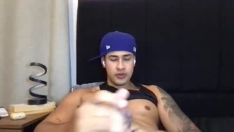 Snapshot of pablo_boston chatting on 06-08-26, 12:58 Javi online show from 06-08-26, 12:58
