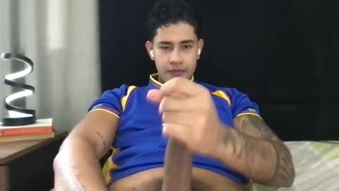 Snapshot of pablo_boston chatting on 07-11-26, 07:16 Javi online show from 07-11-26, 07:16