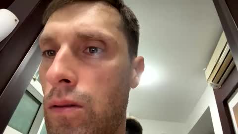 Snapshot of pablo_feet chatting on 11-01-25, 02:46 Paolo 187 84 online show from 11-01-25, 02:46