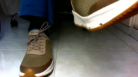 Snapshot of pablomenesssl chatting on 12-23-24, 10:21 Pablo Meness online show from 12-23-24, 10:21