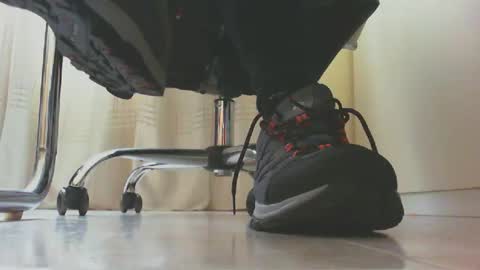 Snapshot of pablomenesssl chatting on 02-06-25, 10:26 Pablo Meness online show from 02-06-25, 10:26