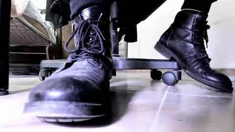 Pablo Meness online show from 05-10-26, 12:21