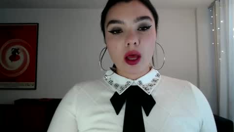 Snapshot of page_girl chatting on 10-01-25, 09:32 Page 3 online show from 10-01-25, 09:32