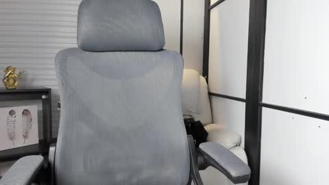 Paige online show from 02-19-25, 04:55