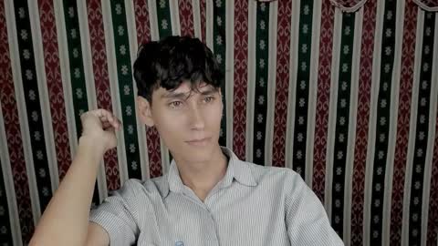 Snapshot of paimon_goetia chatting on 01-08-26, 12:02 Alexander Grigori online show from 01-08-26, 12:02