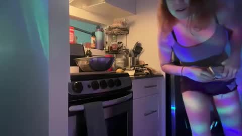 Snapshot of palebabe666 chatting on 10-04-25, 07:39 Leeloo online show from 10-04-25, 07:39