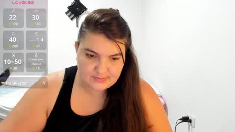 Mia online show from 03-03-25, 01:53