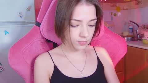Snapshot of pambeeslyy chatting on 06-04-26, 11:38 Pam online show from 06-04-26, 11:38