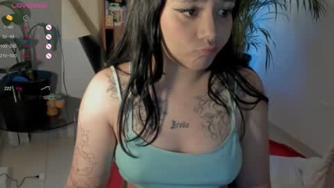 Snapshot of pambloom_ chatting on 03-03-25, 11:03 online show from 03-03-25, 11:03