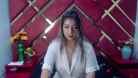 pamela_blonde_ online show from 10-18-25, 02:47
