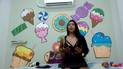 Snapshot of pamelaskiny20 chatting on 04-10-26, 03:39 pamelaskiny20 online show from 04-10-26, 03:39