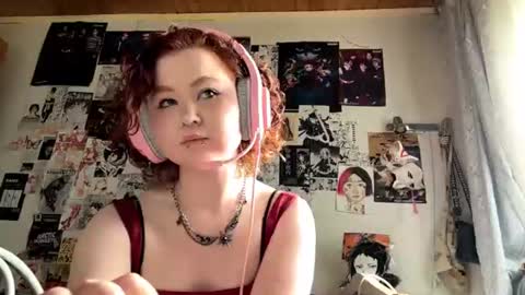 Snapshot of pamelianaputi chatting on 06-17-26, 12:40 I am Lillary ntmu online show from 06-17-26, 12:40