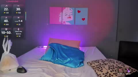 Snapshot of pammelaross chatting on 10-10-25, 05:45 Pammela online show from 10-10-25, 05:45