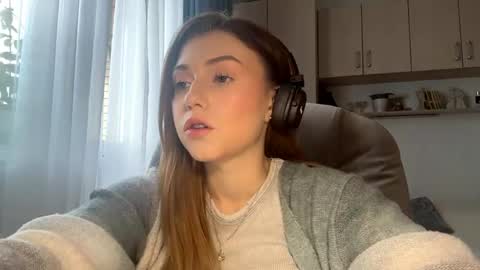 Snapshot of pamulahallquist chatting on 05-30-26, 03:09 Lia online show from 05-30-26, 03:09
