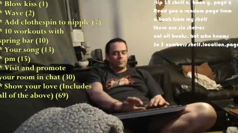 Snapshot of pannenkoekenkeizer chatting on 04-07-26, 02:23 Chris online show from 04-07-26, 02:23