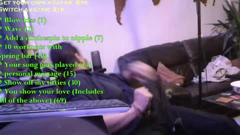 Snapshot of pannenkoekenkeizer chatting on 05-17-26, 10:06 Chris online show from 05-17-26, 10:06