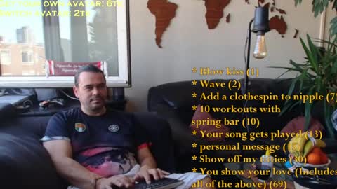 Snapshot of pannenkoekenkeizer chatting on 05-26-26, 03:52 Chris online show from 05-26-26, 03:52