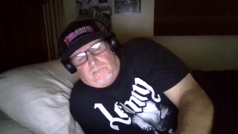 Snapshot of panos678442 chatting on 05-18-26, 03:57 panos online show from 05-18-26, 03:57