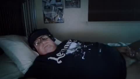 Snapshot of panos678442 chatting on 05-18-26, 04:18 panos online show from 05-18-26, 04:18