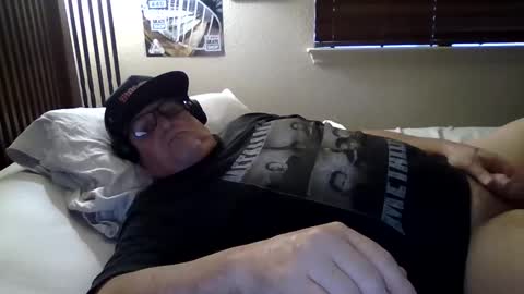 Snapshot of panos678442 chatting on 05-21-26, 12:17 panos online show from 05-21-26, 12:17