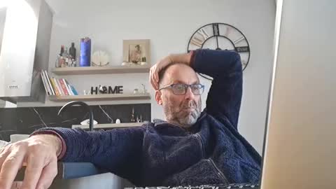 pansak1973 online show from 12-12-24, 10:02