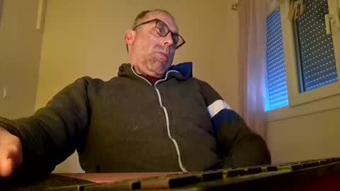 pansak1973 online show from 02-16-25, 01:27