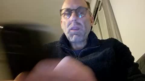 pansak1973 online show from 02-18-25, 08:14