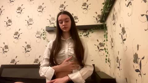 Snapshot of pantease_ chatting on 10-16-25, 09:27 Kate online show from 10-16-25, 09:27