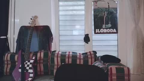 In bio online show from 09-24-25, 08:28