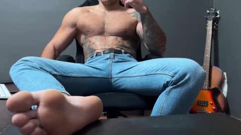 Oleg online show from 10-28-25, 04:27