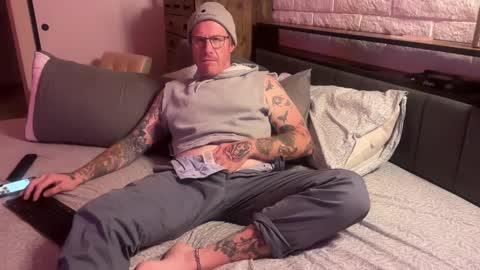 Red online show from 09-10-25, 12:05