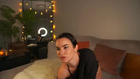 Kristina Kriss online show from 10-19-25, 07:47