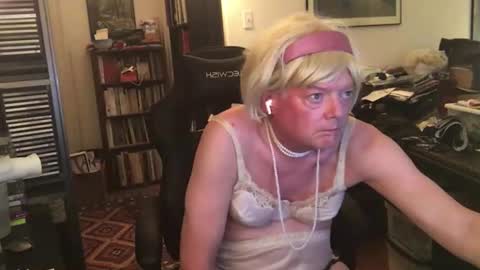 Snapshot of pantyvloletlace chatting on 02-07-25, 06:24 Pantyvioletlace online show from 02-07-25, 06:24