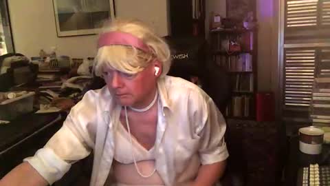 Snapshot of pantyvloletlace chatting on 11-15-25, 10:15 Pantyvioletlace online show from 11-15-25, 10:15