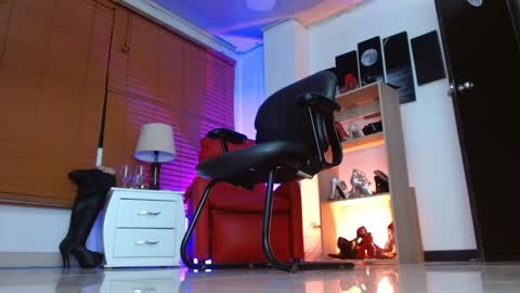 PAOLA  online show from 12-01-25, 10:42