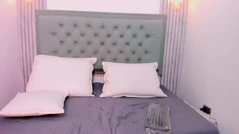 Snapshot of paolab_g chatting on 01-31-25, 02:49 online show from 01-31-25, 02:49