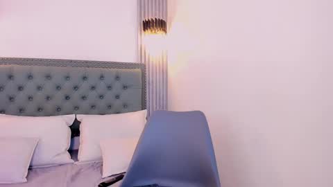 Snapshot of paolab_g chatting on 02-19-25, 02:55 online show from 02-19-25, 02:55