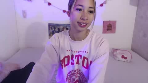 Snapshot of paolabotero chatting on 02-21-25, 11:55 Paola online show from 02-21-25, 11:55