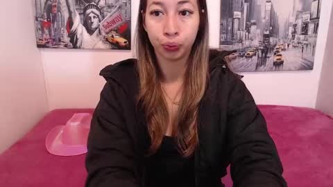 Snapshot of paolabotero chatting on 04-29-26, 11:25 Paola online show from 04-29-26, 11:25