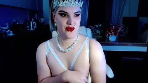 Sarina Williams online show from 11-18-25, 05:12