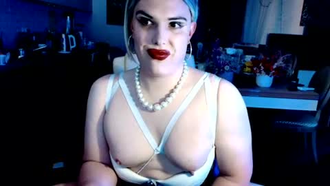 Sarina Williams online show from 06-18-26, 02:10