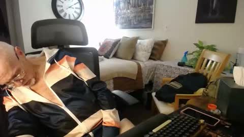 Snapshot of papa_chip chatting on 01-14-26, 08:09 Ken online show from 01-14-26, 08:09