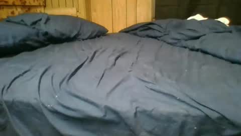Snapshot of papajb70 chatting on 02-22-26, 02:45 papajb70 online show from 02-22-26, 02:45