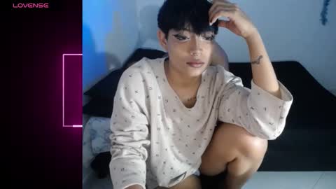 papi_mami_live_ online show from 11-19-25, 02:44