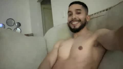 papicubano_guapo23cm online show from 01-18-25, 06:13