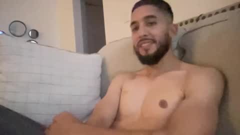 papicubano_guapo23cm online show from 10-06-25, 06:33