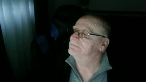 papilly online show from 03-31-26, 10:32