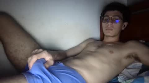 Snapshot of papiniko00 chatting on 10-04-25, 05:27 nicolas online show from 10-04-25, 05:27